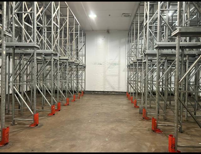 9,000M² WAREHOUSE TO LET IN EASTGATE